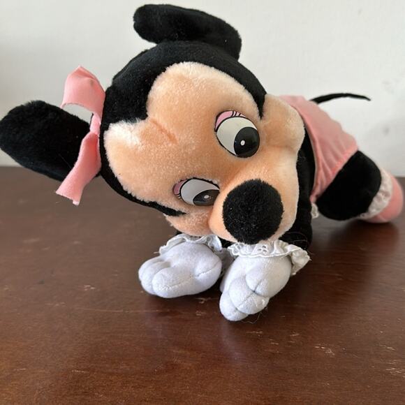 Disenyland | Baby Minnie Mouse Plush Doll - Picture 2 of 7